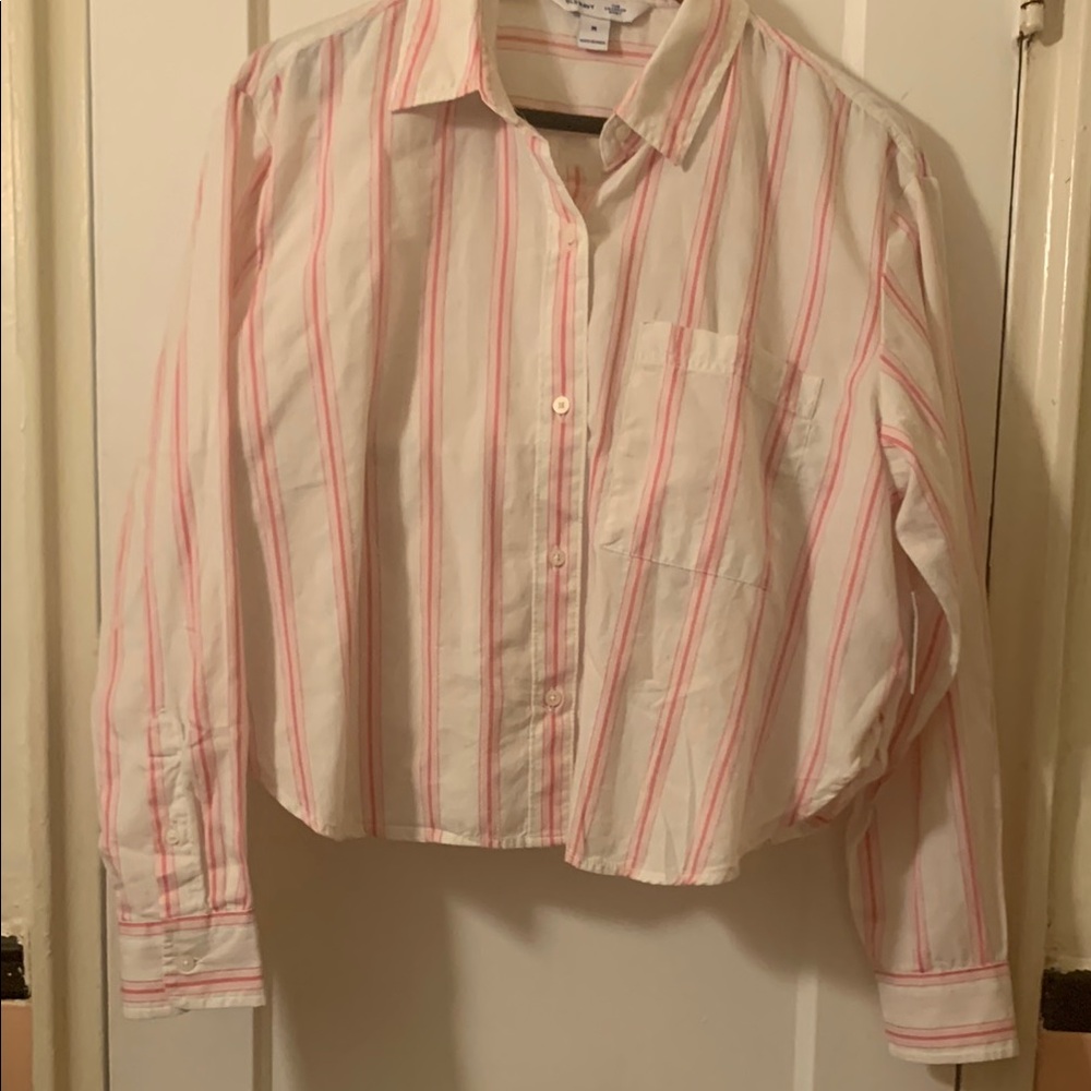 NWT! Old Navy Women's Button Down Cropped Shirt - Medium - Picture 5 of 8